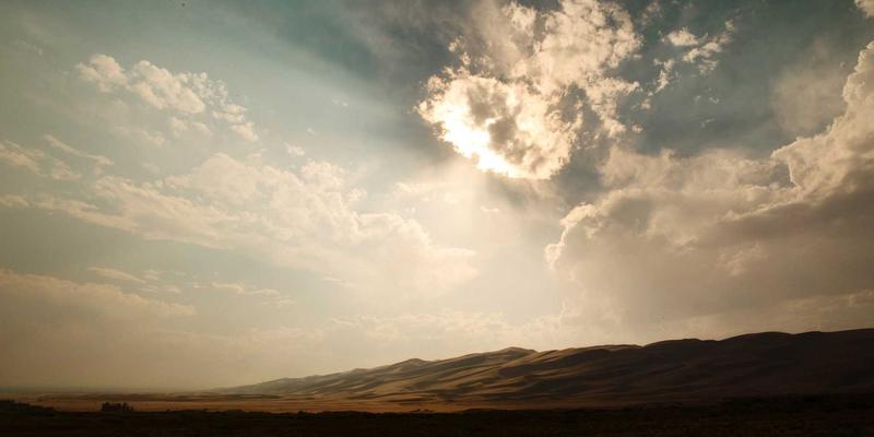 电子元器件检测认证新趋势：安全合规与技术创新双轮驱动